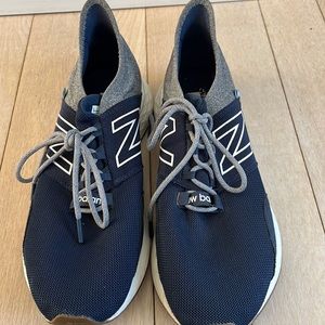 Like New - ROAV FreshForm New Balance sneakers